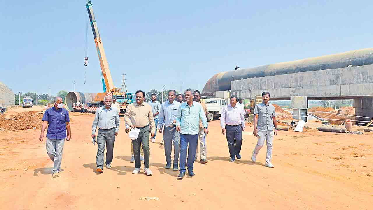 పైప్‌లైన్‌ పనులు మరింత స్పీడ్‌గా..