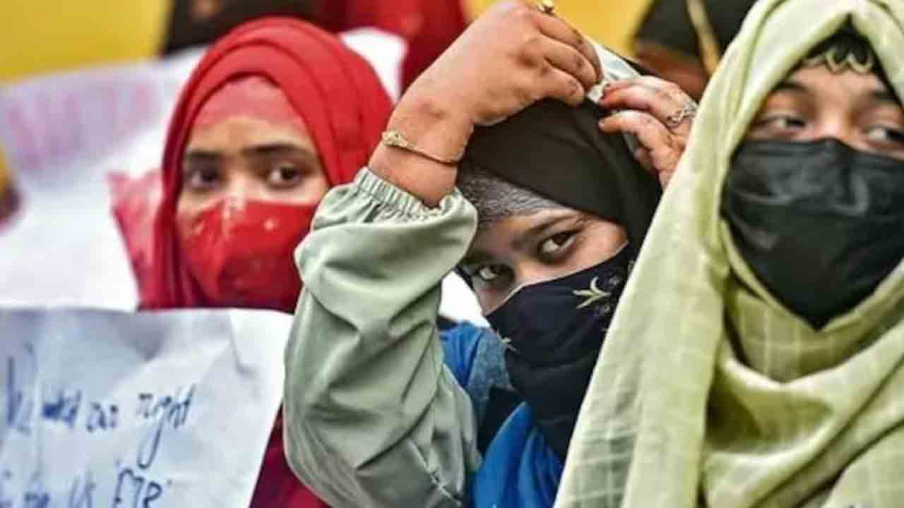 పీఓకే విద్యాసంస్థల్లో హిజాబ్ తప్పనిసరి