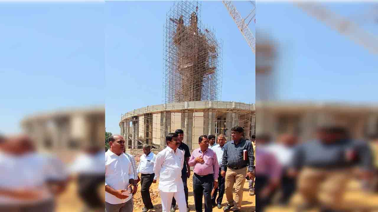 Telangana | అంబేద్క‌ర్ విగ్ర‌హ ప‌నులను ప‌రిశీలించిన మంత్రి వేముల‌.. 30 లోపు సిద్ధం చేయాల‌ని ఆదేశం