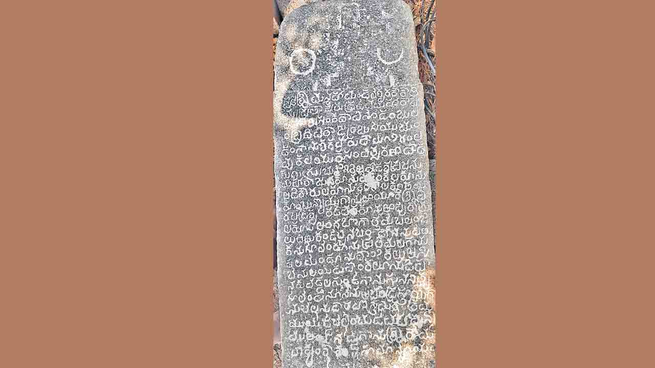 Bhuvanagiri |  అభివృద్ధి పనుల తవ్వకాల్లో.. చారిత్రక ఆనవాళ్లు