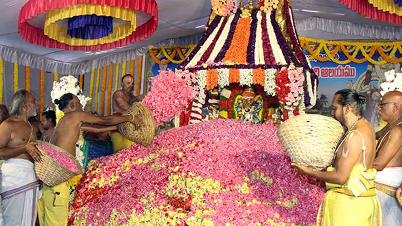 Puspayagam | తిరుపతి శ్రీనివాసమంగాపురంలో వైభవంగా పుష్పయాగం