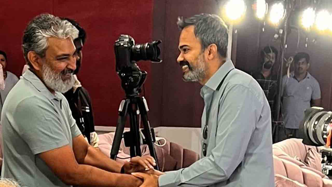 Rajamouli & Prashanth Neel | 3000 కోట్ల ఫ్రేమ్.. చూడ్డానికి రెండు కళ్లు సరిపోవట్లేదు కదా!