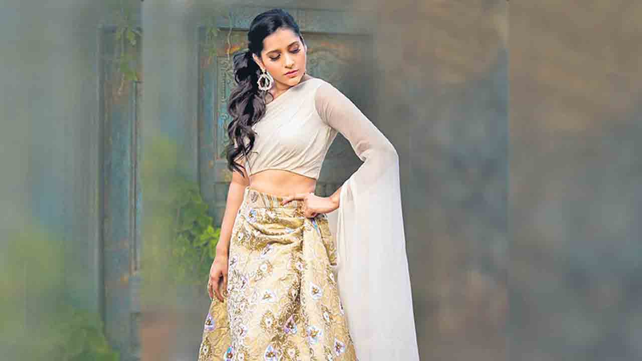 ట్రెండీ లుక్‌