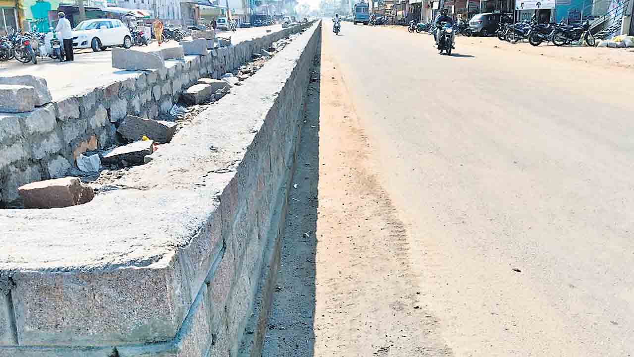 అభివద్ధి వైపు ఎల్లారెడ్డి అడుగులు