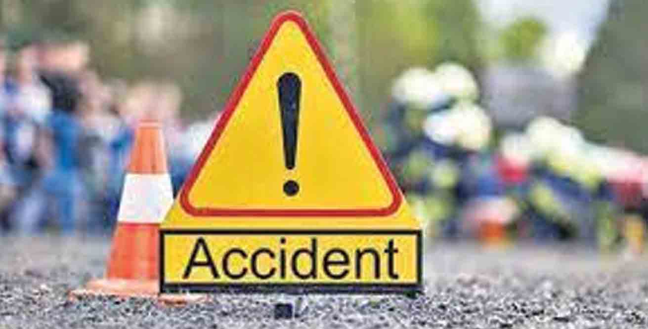 రోడ్డు ప్రమాదంలో మహిళ మృతి