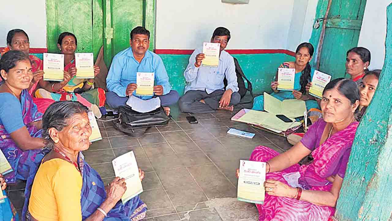 పే స్కేల్ పంబురం