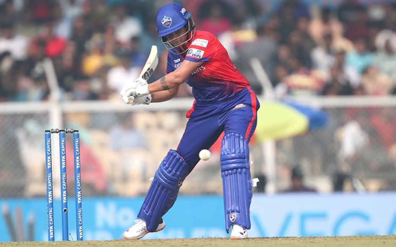 RCB vs DC | దంచి కొట్టిన ఢిల్లీ క్యాపిటల్స్‌ ఓపెన‌ర్లు.. ఆర్సీబీ టార్గెట్ 224