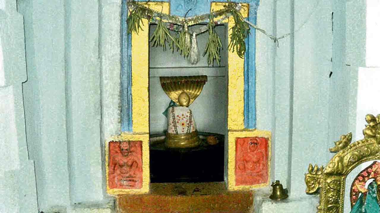 కాకతీయుల నాటి.. ఆమనగల్లు రామలింగేశ్వరాలయం