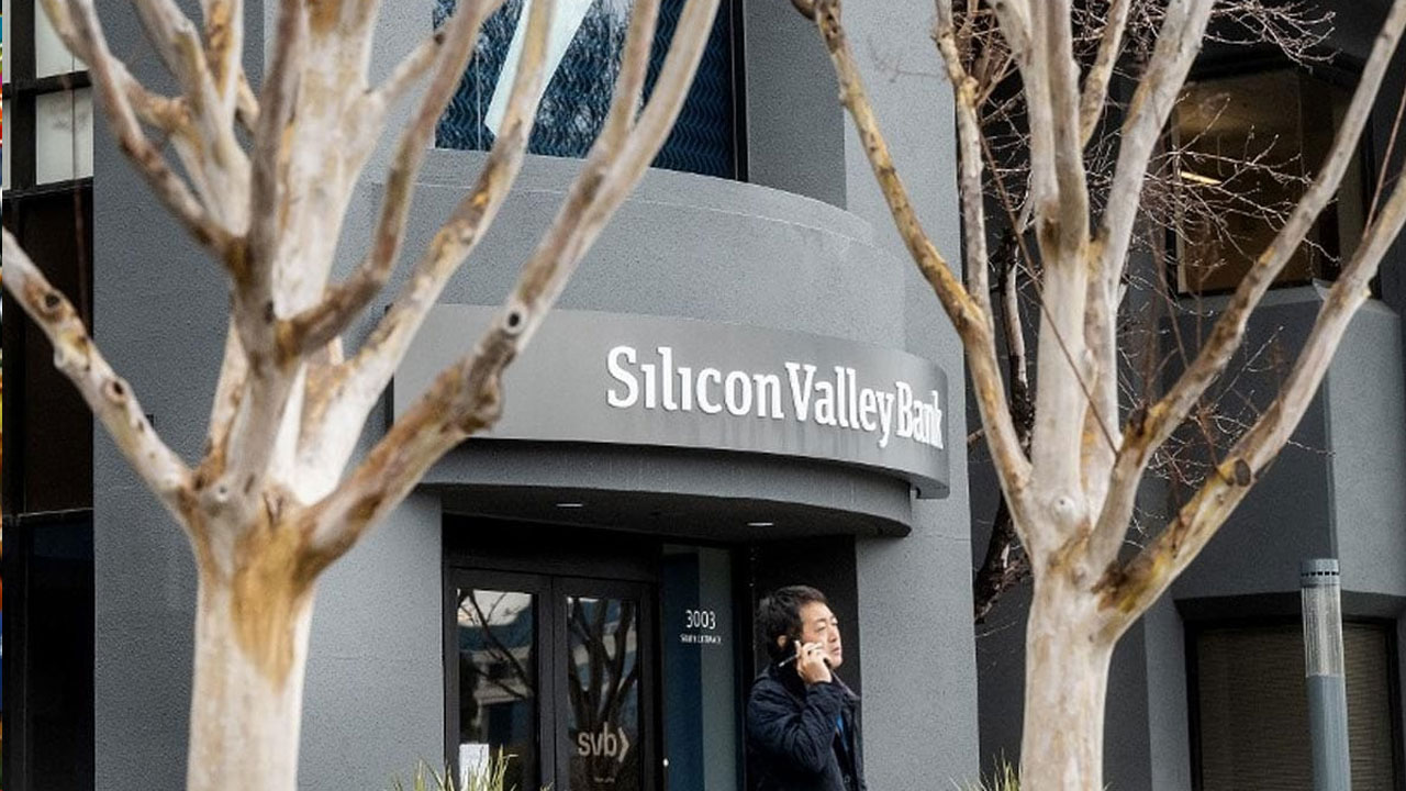 Indian Startups: ఎస్వీబీలో బిలియన్ డాలర్ల భారతీయ స్టార్టప్ల డిపాజిట్లు