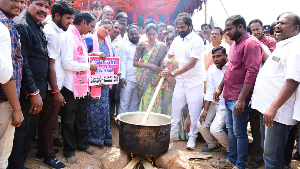 పేద, మధ్యతరగతికి గుదిబండ