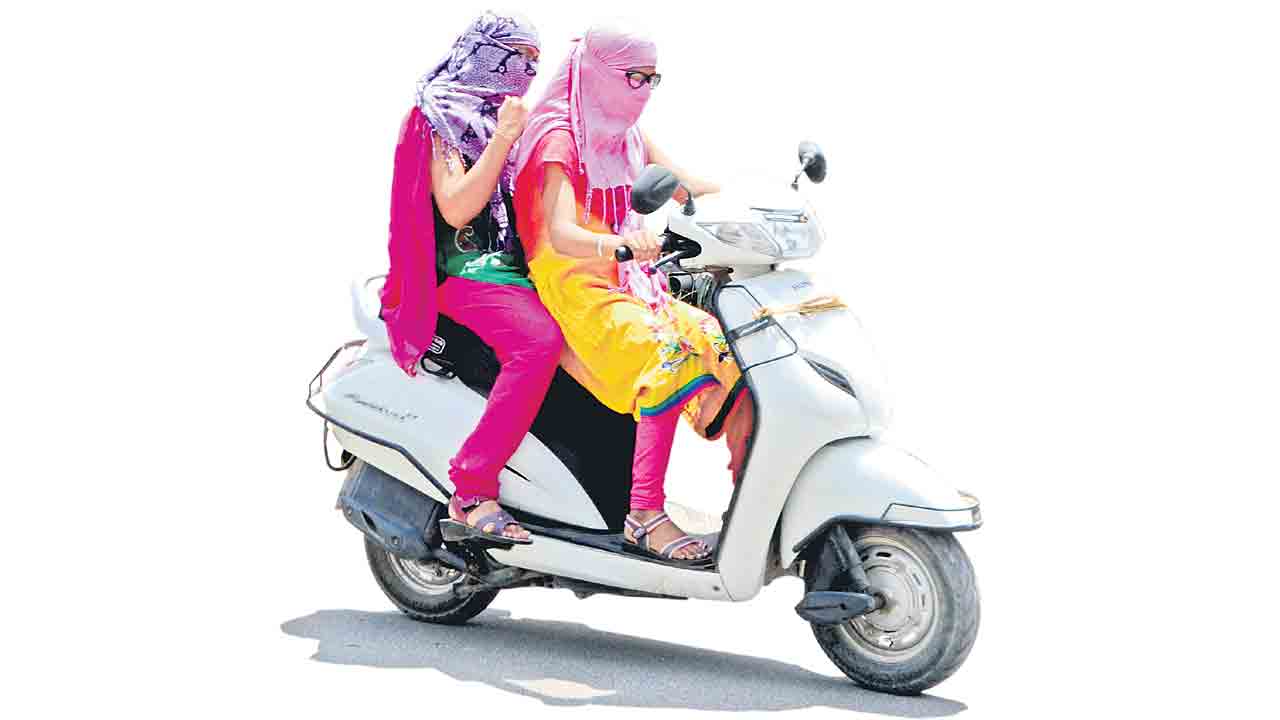 Summer |  మార్చిలోనే మాడ్చి.. మాడ్చి.. ఉదయం 9 గంటల నుంచే సెగలు కక్కుతున్న భానుడు