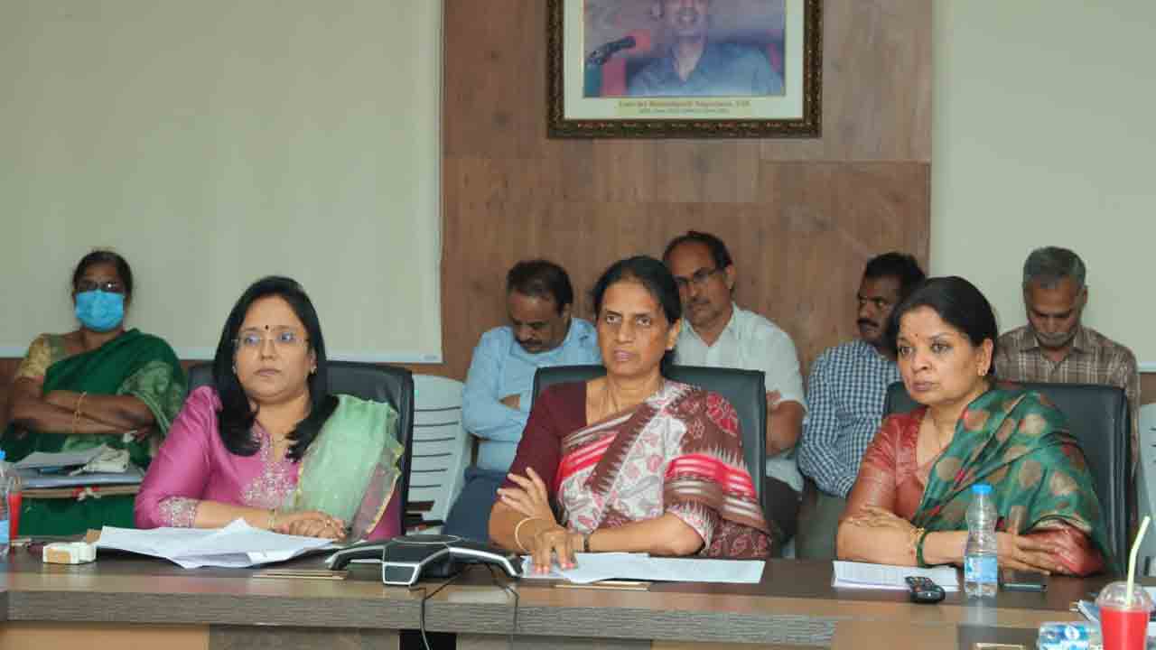 Tenth Exams | ఏప్రిల్ 3 నుంచి టెన్త్ ఎగ్జామ్స్.. హాల్ టికెట్ చూపిస్తే ఆర్టీసీ బ‌స్సుల్లో ఫ్రీ జ‌ర్నీ