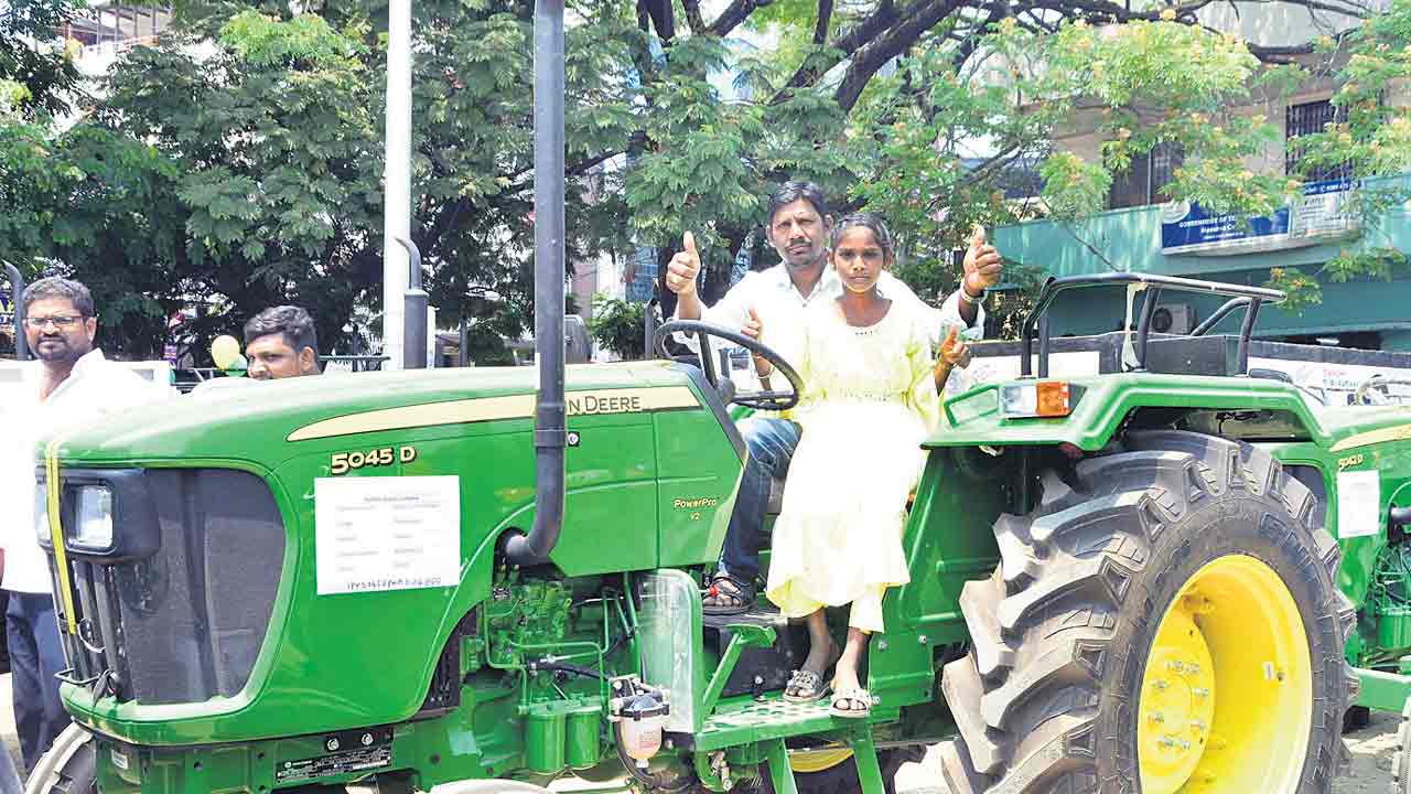 Tractor