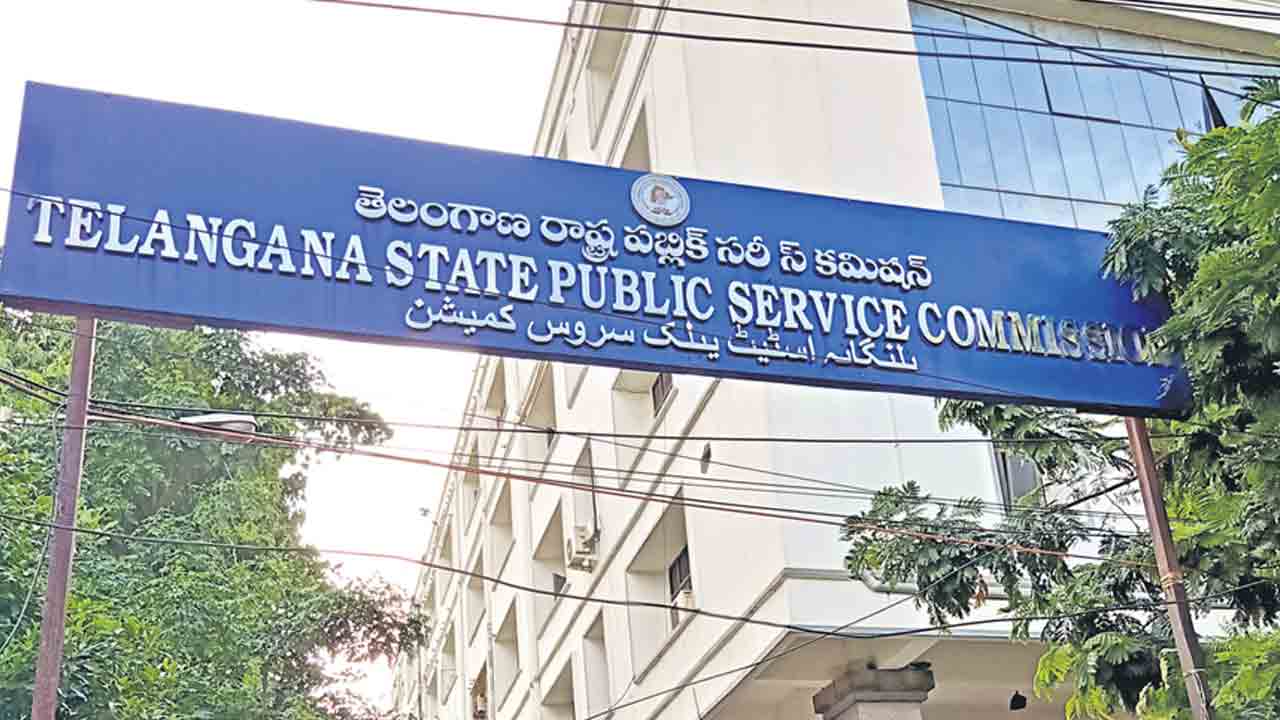 TSPSC | టీఎస్‌పీఎస్సీలో భారీ సంస్కరణలు ..పరీక్షల నిర్వహణకు ప్రత్యేక విభాగం.. ఎగ్జామినేషన్‌ కంట్రోలర్‌గా బీఎం సంతోష్‌..