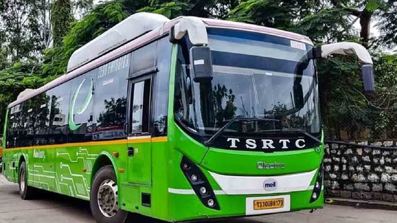 ఎయిర్‌పోర్టుకు వెళ్లేవారికి ఆర్టీసీ ఆఫర్‌