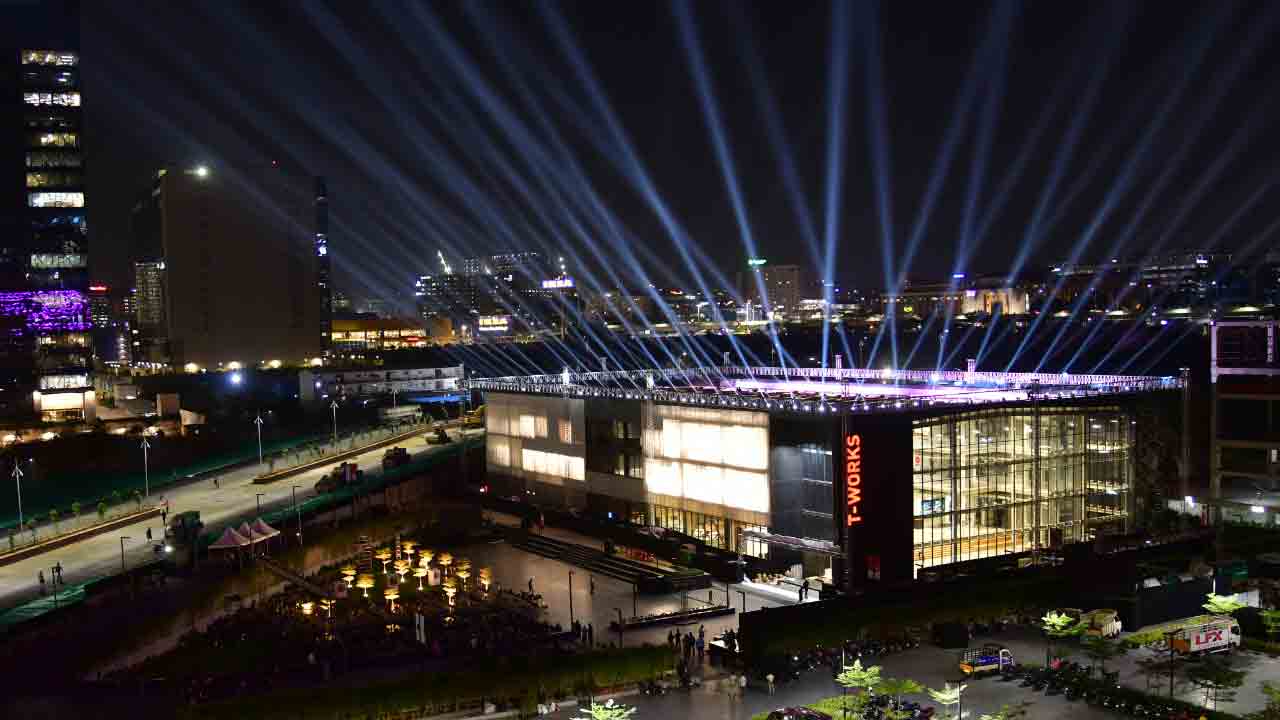T-Works | టీ వ‌ర్క్స్‌ను ప్రారంభించిన ఫాక్స్ కాన్ చైర్మ‌న్ యంగ్ లియూ, మంత్రి కేటీఆర్