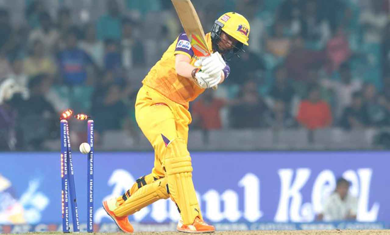 UPW vs GG | ఏడు వికెట్లు డౌన్.. క‌ష్టాల్లో యూపీ వారియ‌ర్స్.. స్కోర్ ఎంతంటే..?