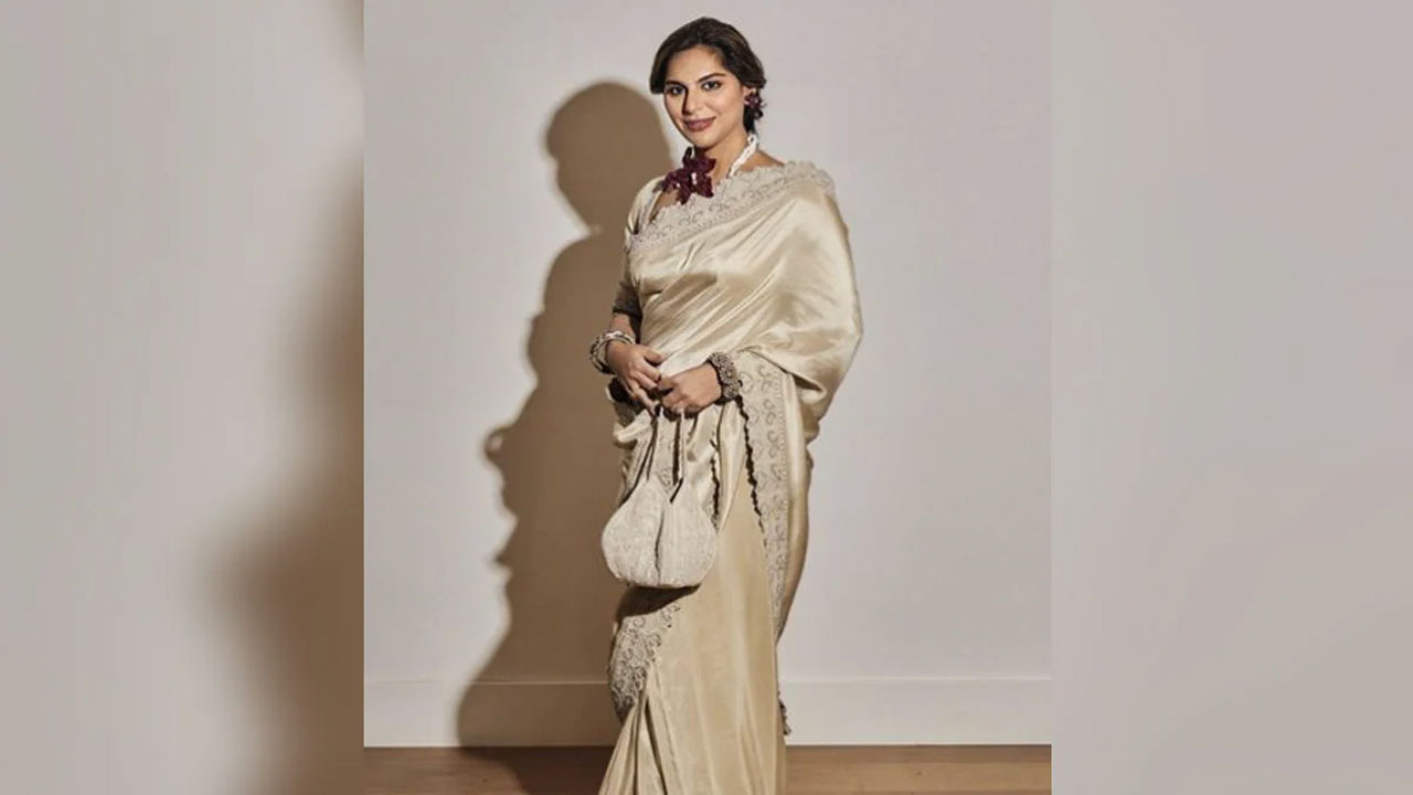 Upasana Kamineni: ఆస్కార్స్ కోసం ప్ర‌త్యేక చీర‌లో ఉపాస‌న‌.. ఆ శారీ స్పెషాల్టీ ఏంటో తెలుసా?