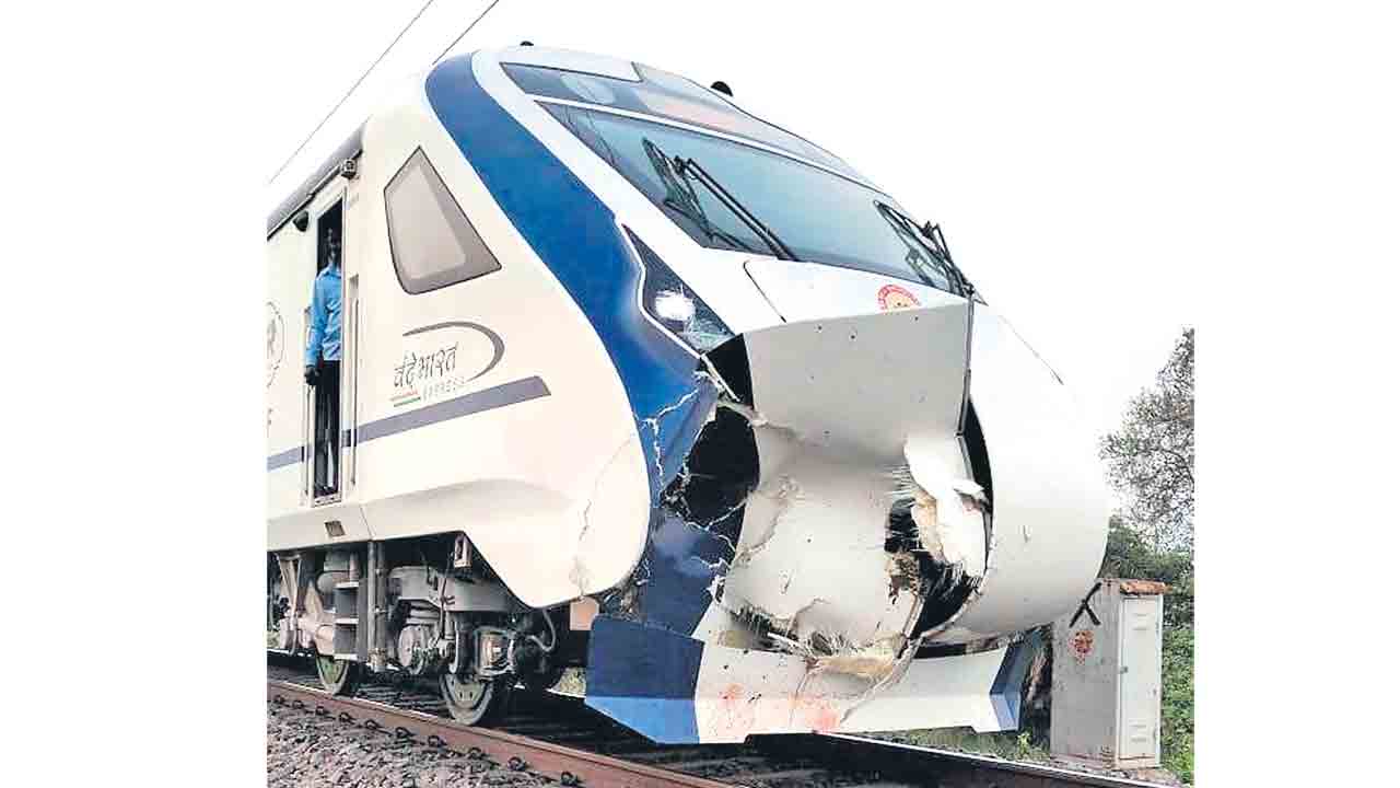 ఎద్దును ఢీకొట్టిన ‘వందేభారత్‌’