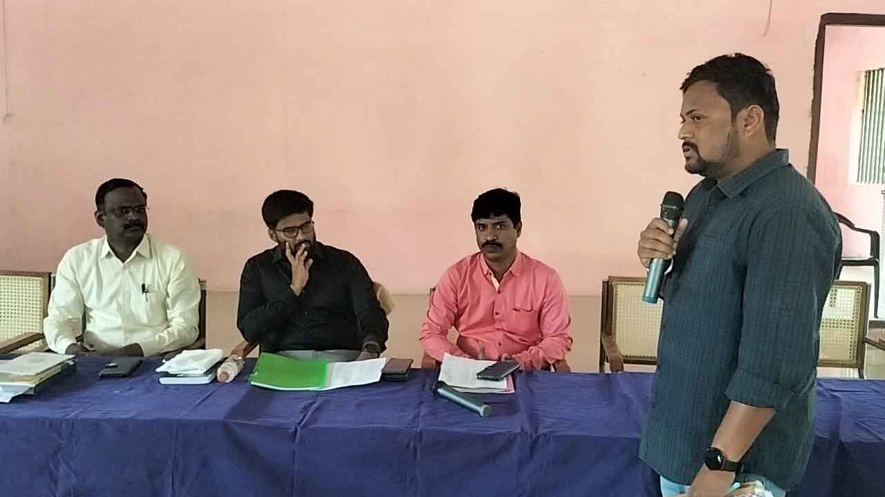 ‘మన ఊరు -మన బడి’ పనులు పూర్తి చేయాలి