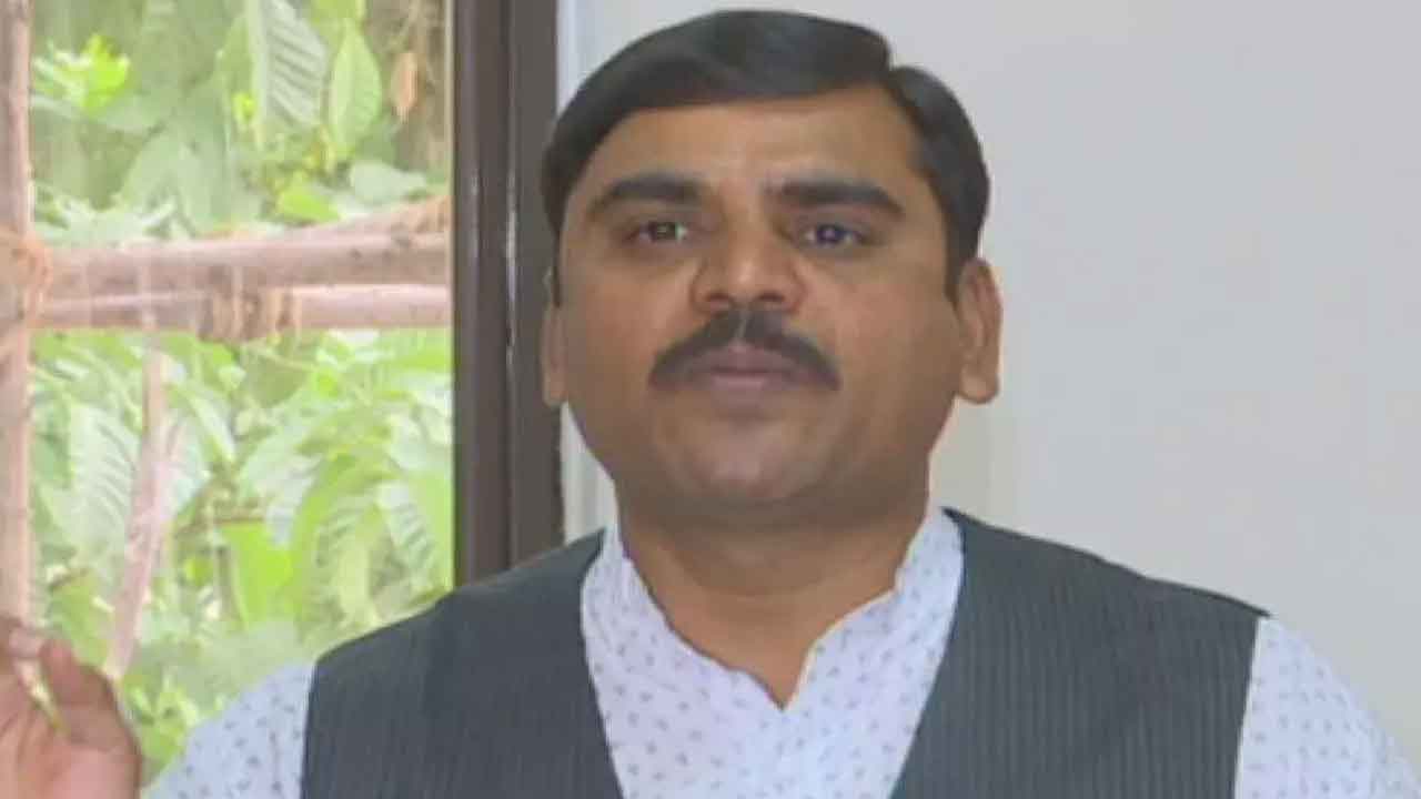 నాలుక కరుచుకున్న ఏపీ బీజేపీ కార్యదర్శి