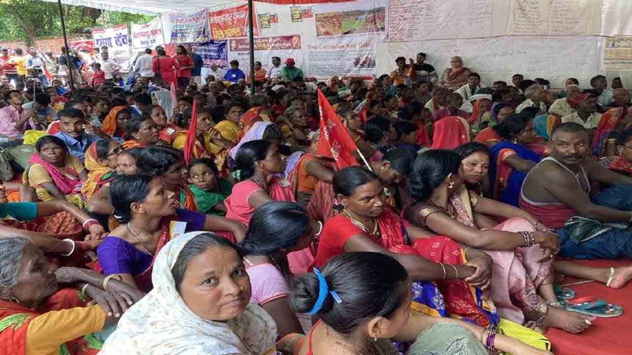 30వ రోజుకు ఉపాధి కూలీల నిరసన