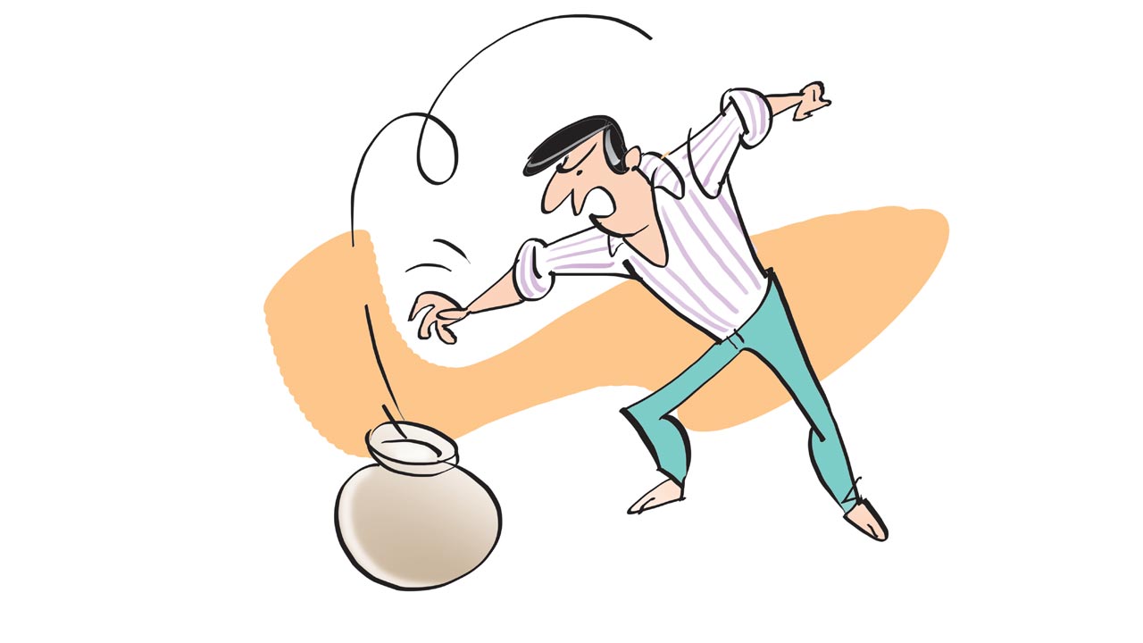 నీసు ముచ్చోడు.. సర్వలకెల్లి మూతి తియ్యడు