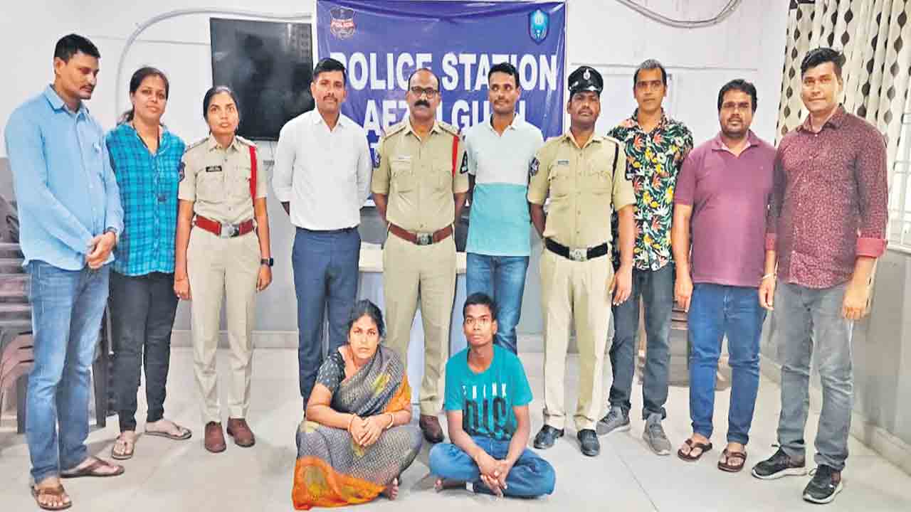 24 గంటల్లోనే..రెండు నెలల చిన్నారి కిడ్నాప్‌ కథ సుఖాంతం