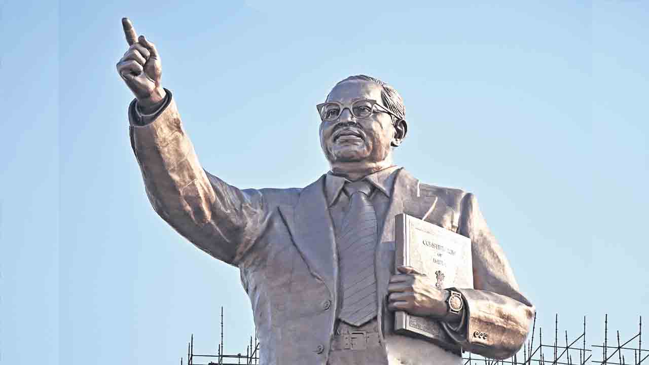 అంబేద్కర్‌ ఆలోచన కేసీఆర్‌ ఆచరణ