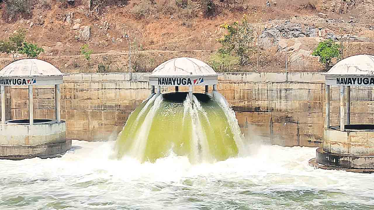 28.5 టీఎంసీల ఎత్తిపోత