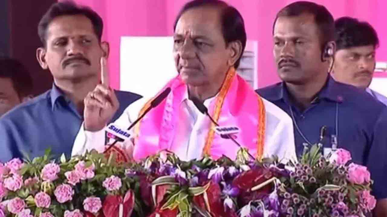 తెలంగాణ ప్రగతిపై మహారాష్ట్ర నేత పుస్తకం