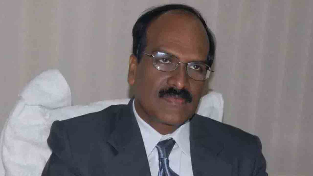 TSPSC | టీఎస్‌పీఎస్సీ చైర్మన్‌ను ప్రశ్నించిన సిట్‌.. మూడున్నర గంటలపాటు వివరాలు సేకరణ