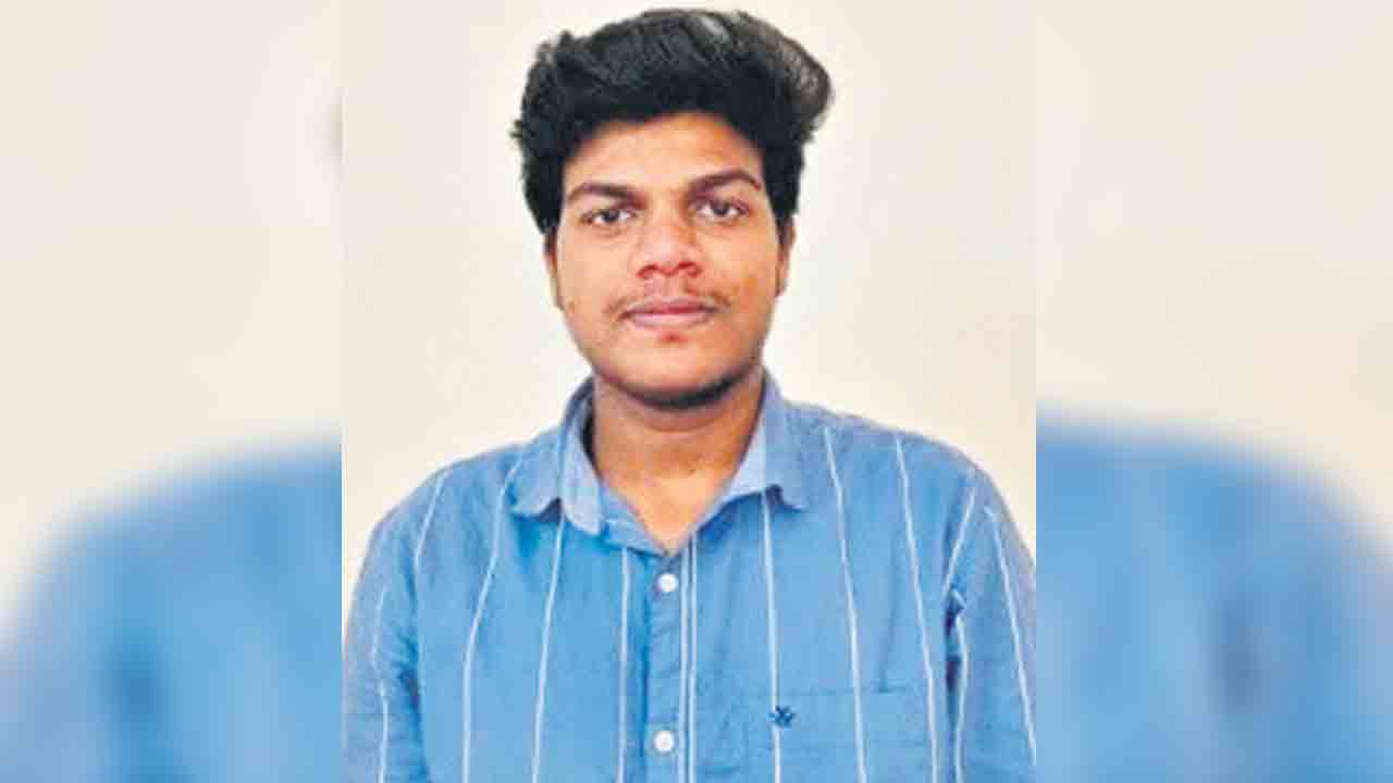 హెల్మెట్‌ పెట్టుకొని ఉంటే మృత్యువు తప్పేది..