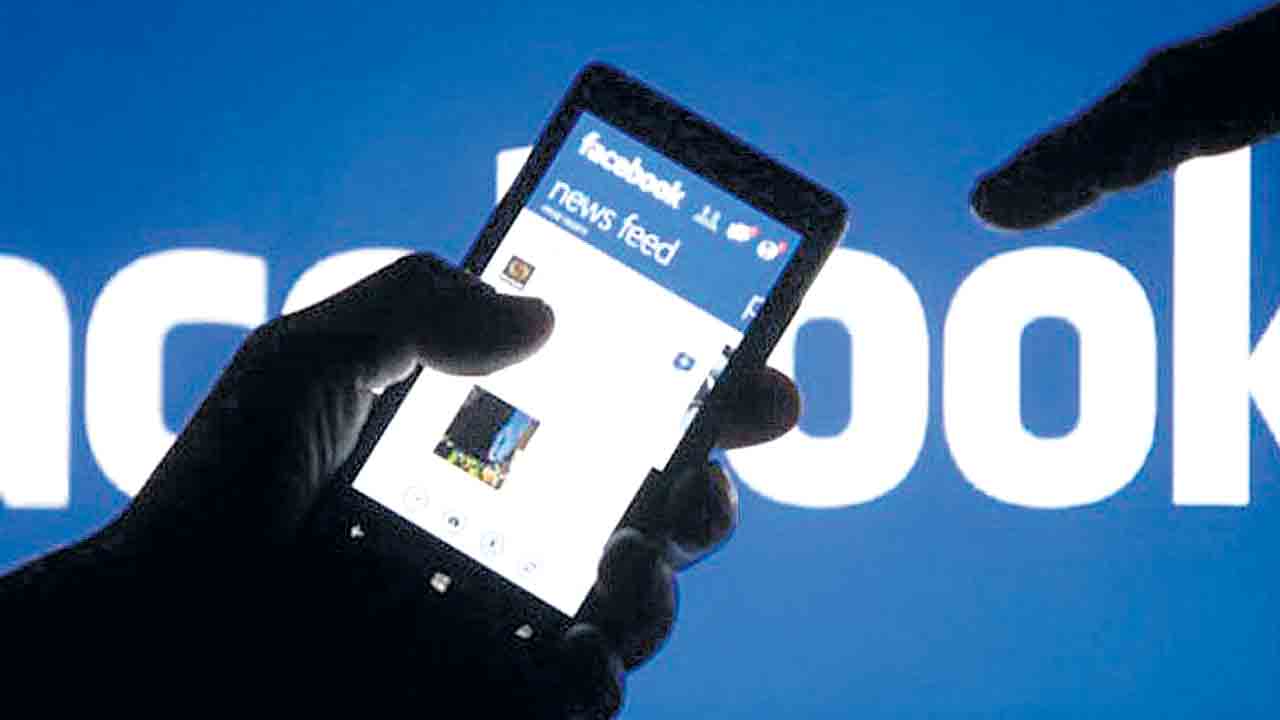 Cyber Crime | ఫేస్‌బుక్‌ యూజర్లే టార్గెట్‌గా సైబర్‌ నేరగాళ్ల దందా‌.. రాత్రి 9 దాటితే ఆ వీడియోల లైవ్‌స్ట్రీమింగ్‌