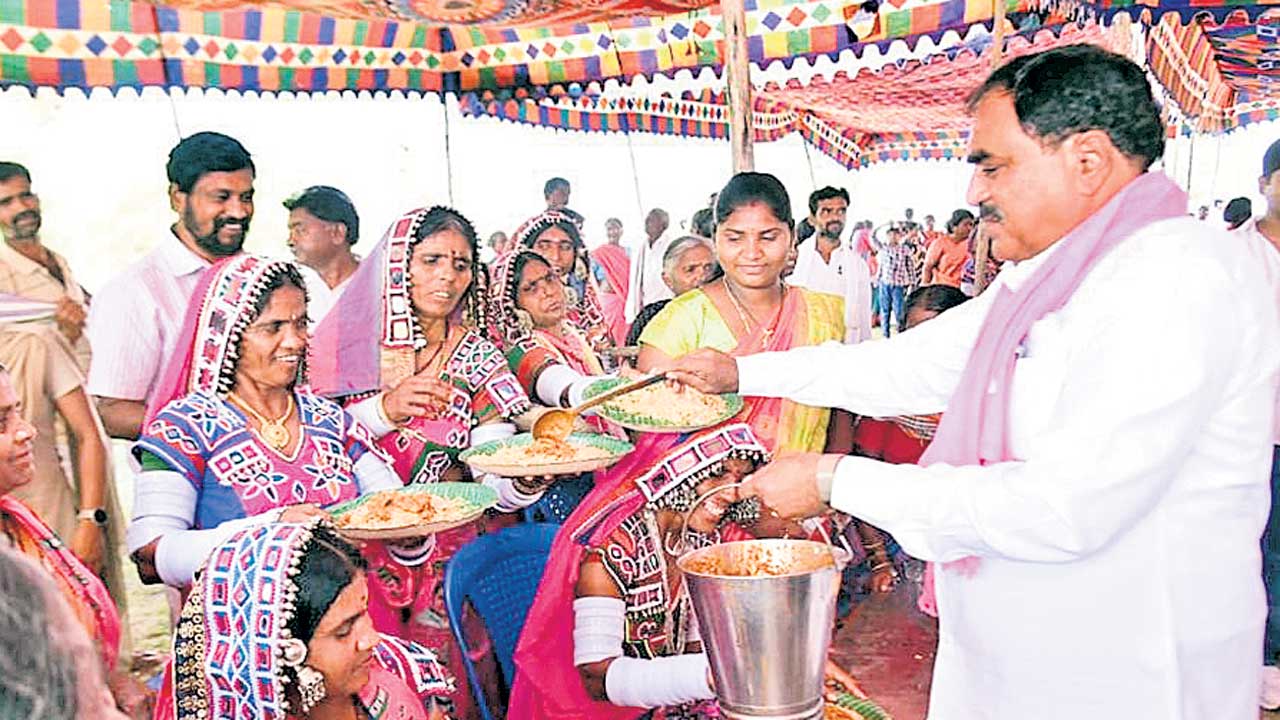 సంబురాల సమ్మేళనాలు