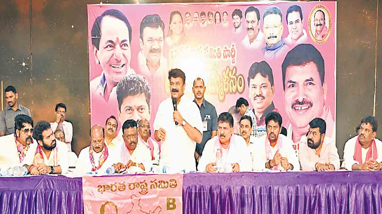 బీజేపీ నేతలకు దమ్ముంటే 2 కోట్ల ఉద్యోగాలు ఇప్పించాలి