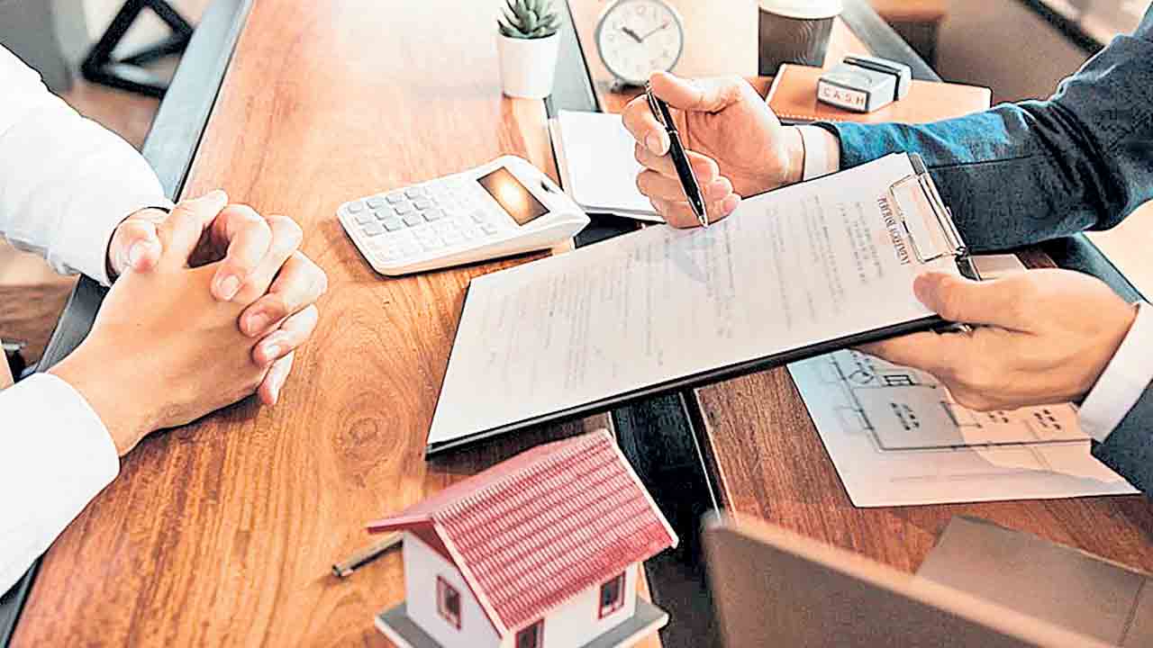 Pre EMI |  ప్రీ-ఈఎంఐ గురించి తెలుసా.. ఎప్పుడు వీటి అవసరం ఏర్పడుతుంది?