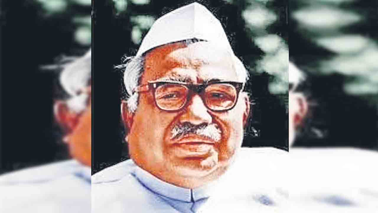 సామాజిక సమానత్వవేత్త బాబూజీ