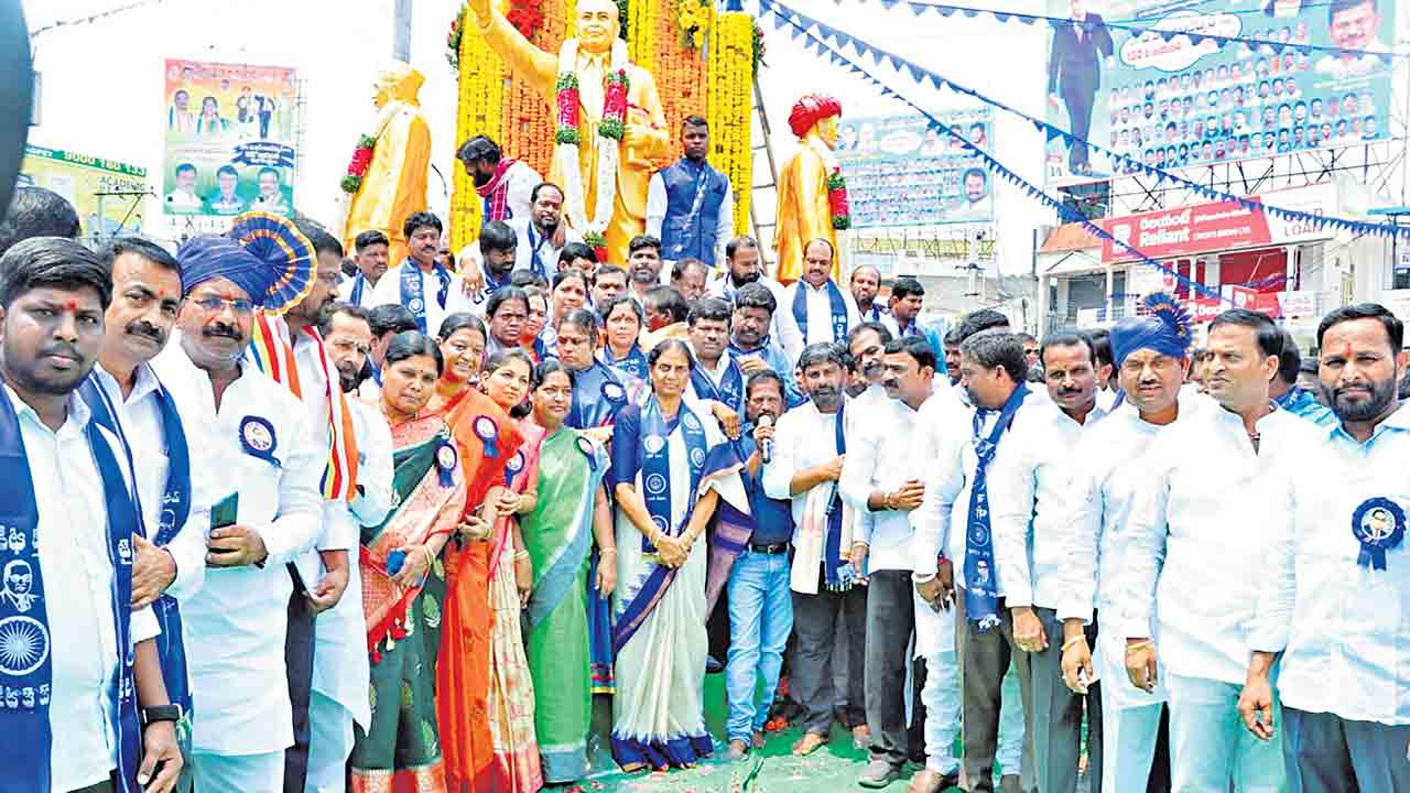 ఏప్రిల్‌ మాసమంతా మహనీయుల పండుగలే