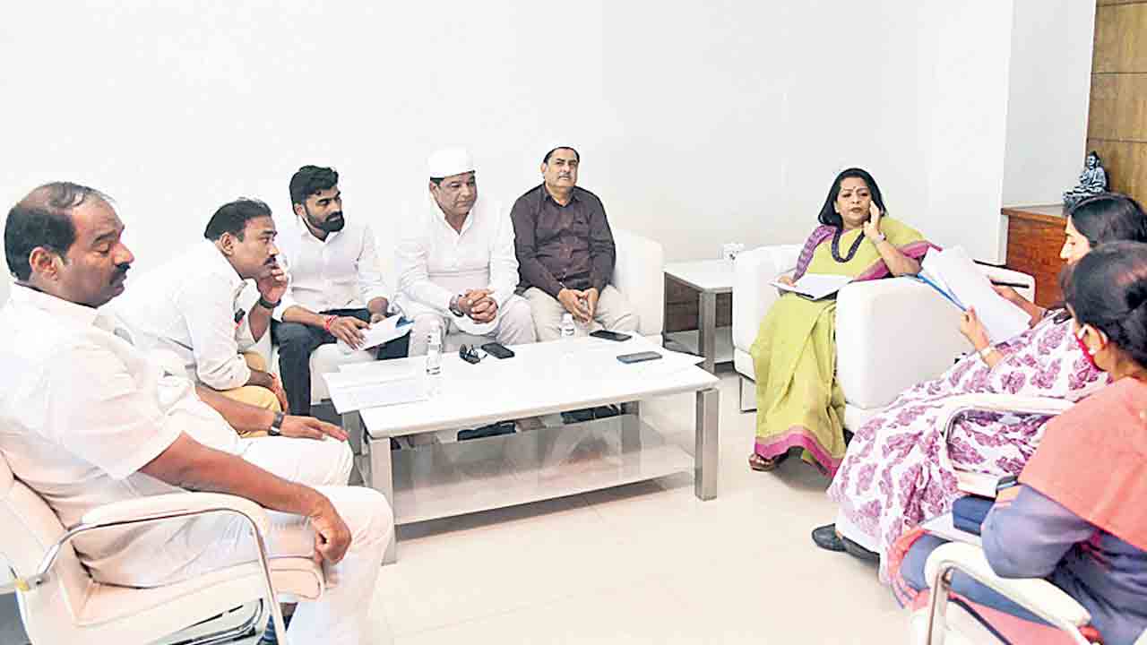 రా త్రి వేళల్లోనూ డాగ్‌ స్కాడ్‌..!