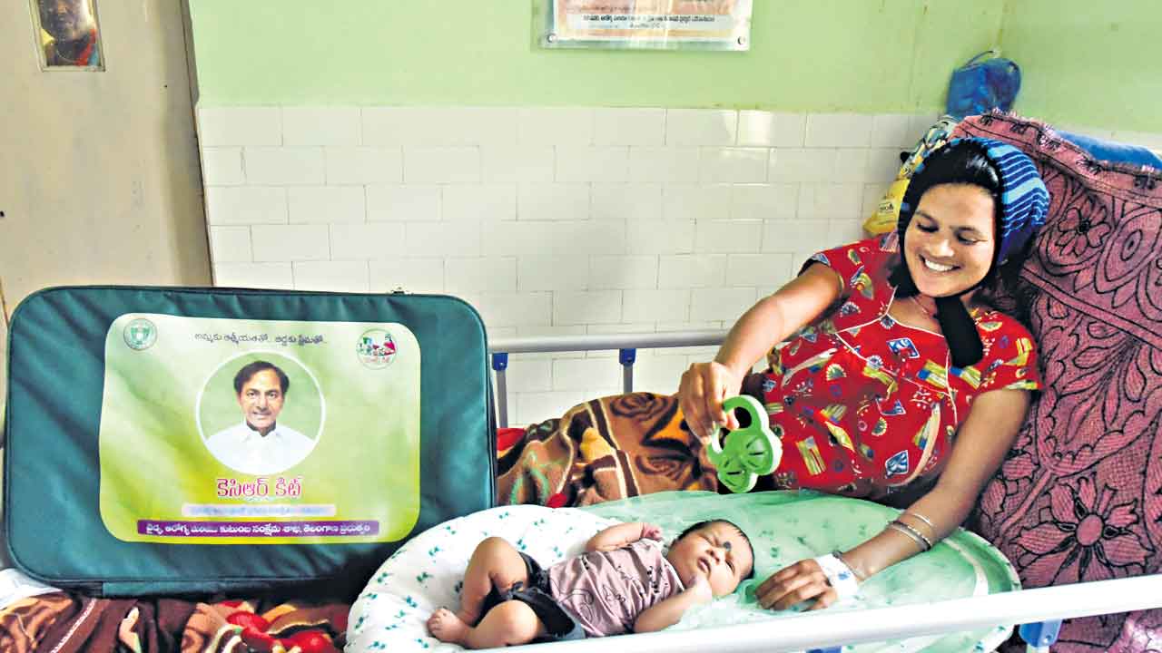 KCR Kit |  కేసీఆర్‌ కిట్‌ బంపర్‌ హిట్‌.. ఏఎన్సీ రిజిస్ట్రేషన్‌ మొదలు పిల్లలకు టీకాల వరకు అన్నింటా తెలంగాణ టాప్‌