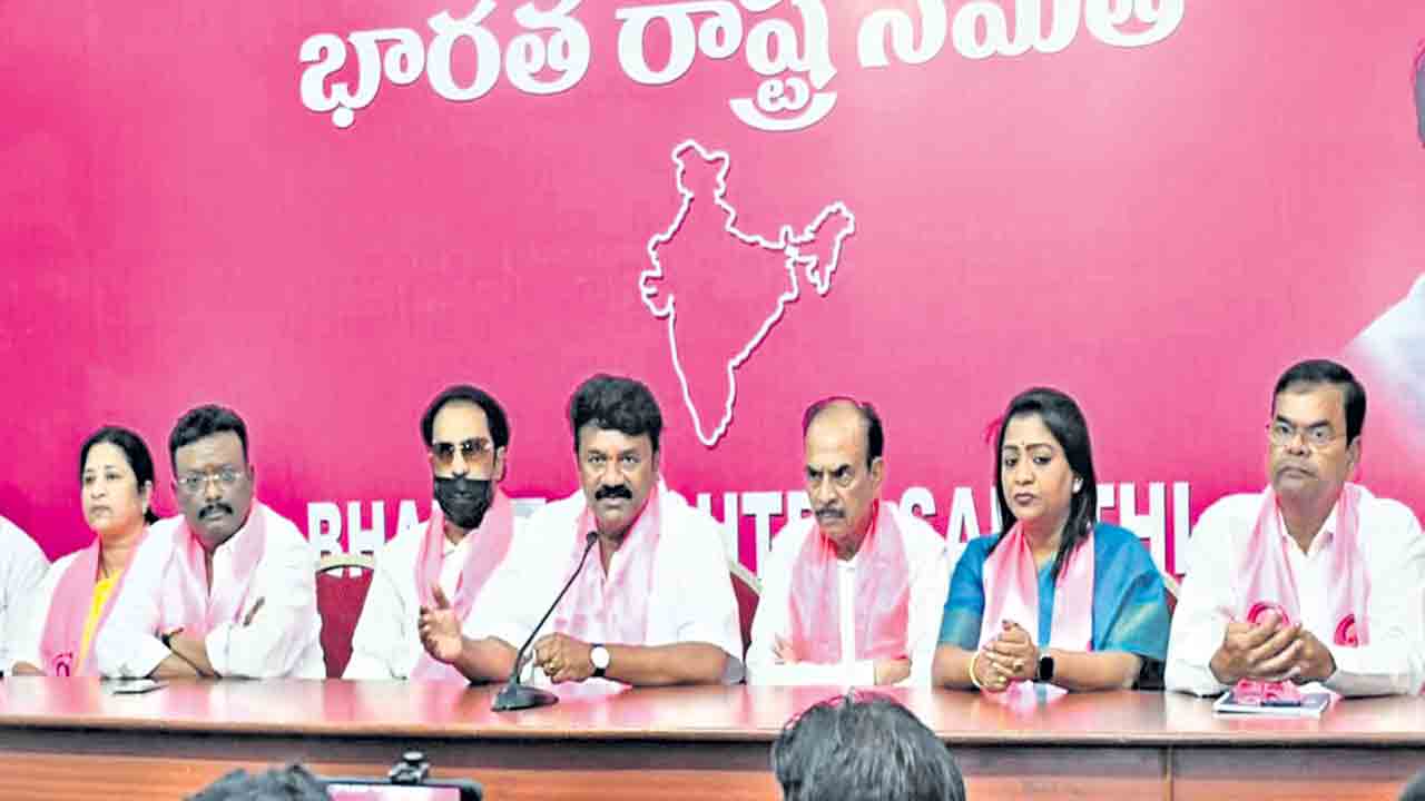 అన్ని రంగాల్లో అగ్రగామిగా తెలంగాణ