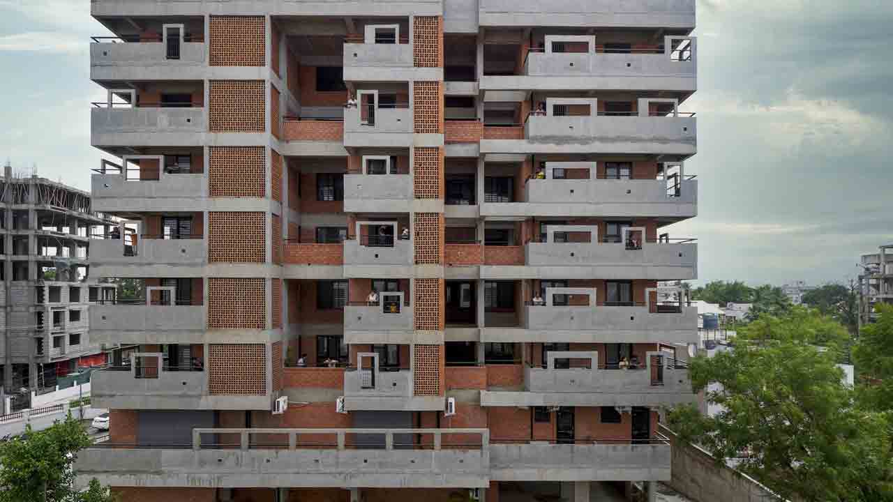 Vasthu Shastra | అపార్ట్‌మెంట్‌ నిర్మాణంలోని దోషాలు ఎవరికి వర్తిస్తాయి? అందులో ఉండే అందరికా? ఒక్కరికేనా?