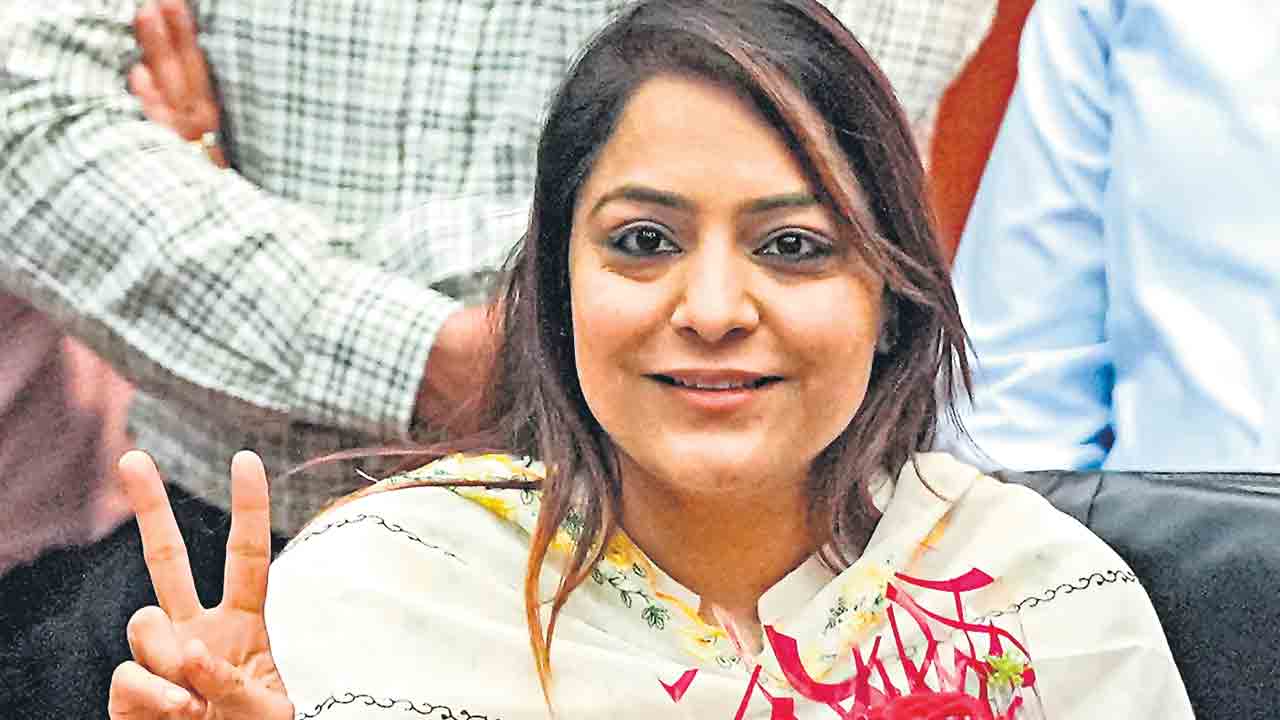 ఢిల్లీ మేయర్‌గా షెల్లీ ఒబెరాయ్‌