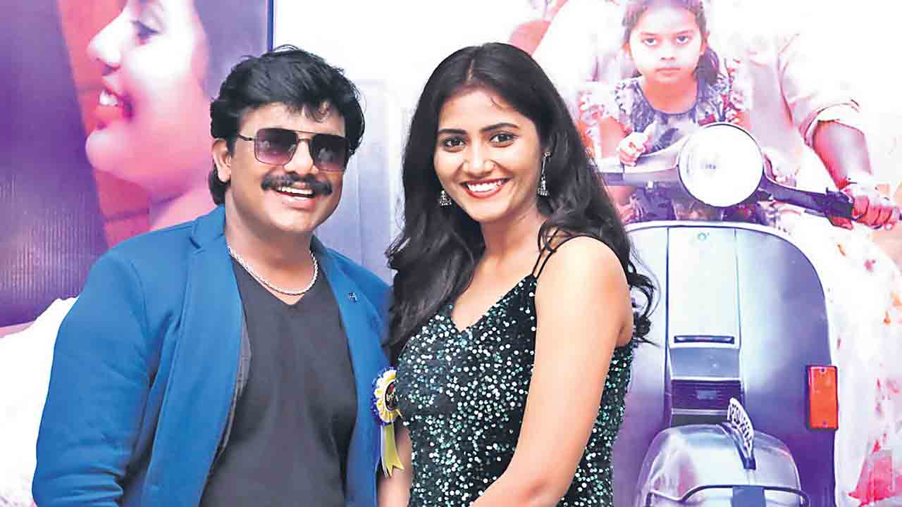 హత్తుకునేలా ‘ఊహలో తేలాల’