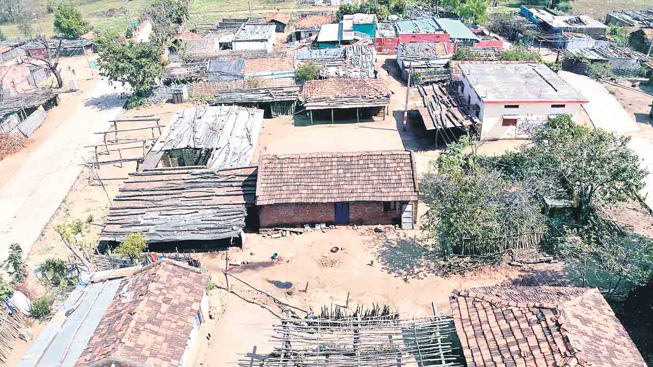 Palle pragathi |  మెరిసిన మార్లవాయి.. పల్లె ప్రగతితో అభివృద్ధిలో ఆదర్శంగా ఆదివాసీ గూడెం