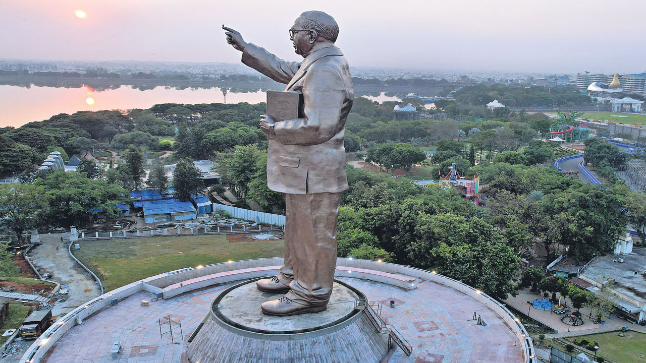 విశ్వవిజ్ఞాన శిఖరం