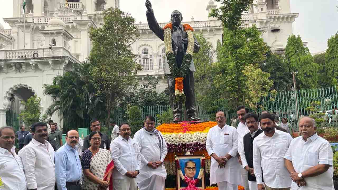 Pocharam Srinivas reddy |  125 అడుగుల అంబేద్కర్‌ విగ్రహం తెలంగాణ ప్రజలకు గర్వకారణం: స్పీకర్‌ పోచారం