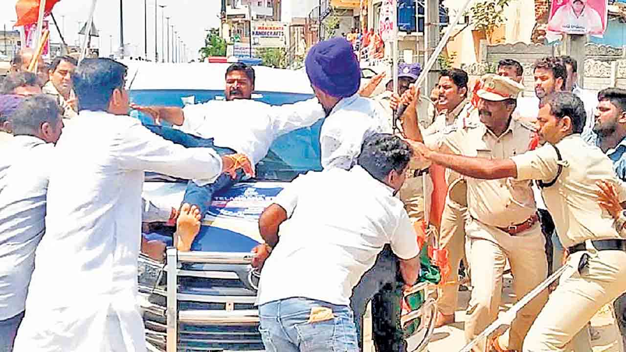 బండి అరెస్ట్‌పై బీజేపీ యాగీ