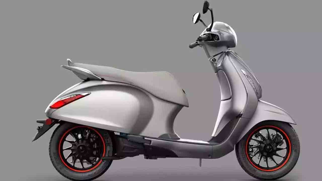 Bajaj Chetak | పెండింగ్‌లో చేత‌క్ ఈవీ స్కూట‌ర్ల డెలివ‌రీ.. రెండు నెల‌ల్లో 10 వేల స్కూట‌ర్ల ఉత్ప‌త్తి టార్గెట్‌.. అందుకేనా?!